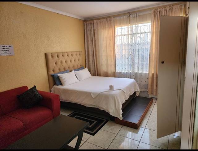 10 BEDROOM HOUSE FOR SALE IN TROYEVILLE